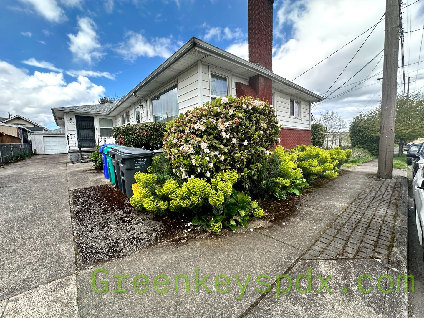 Portland House: 7521 N Williams