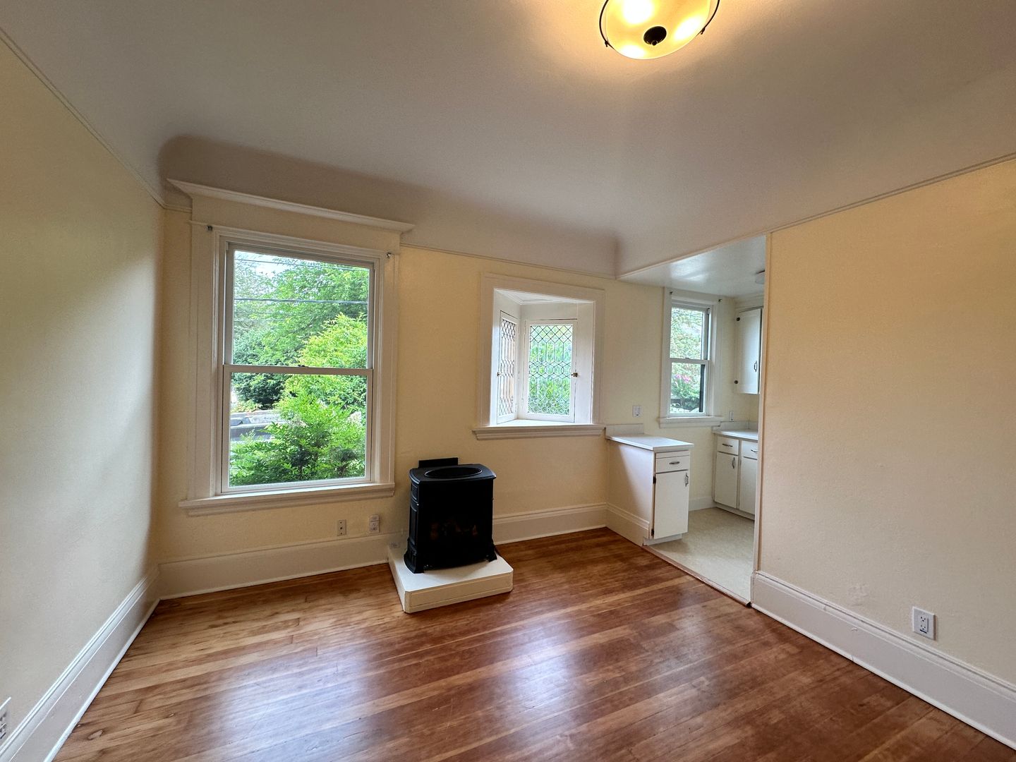 Portland Apartment: 1408 Southeast 22nd Avenue