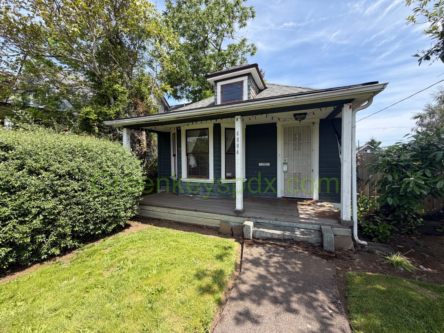 Portland House: 4804 Northeast 27th Avenue