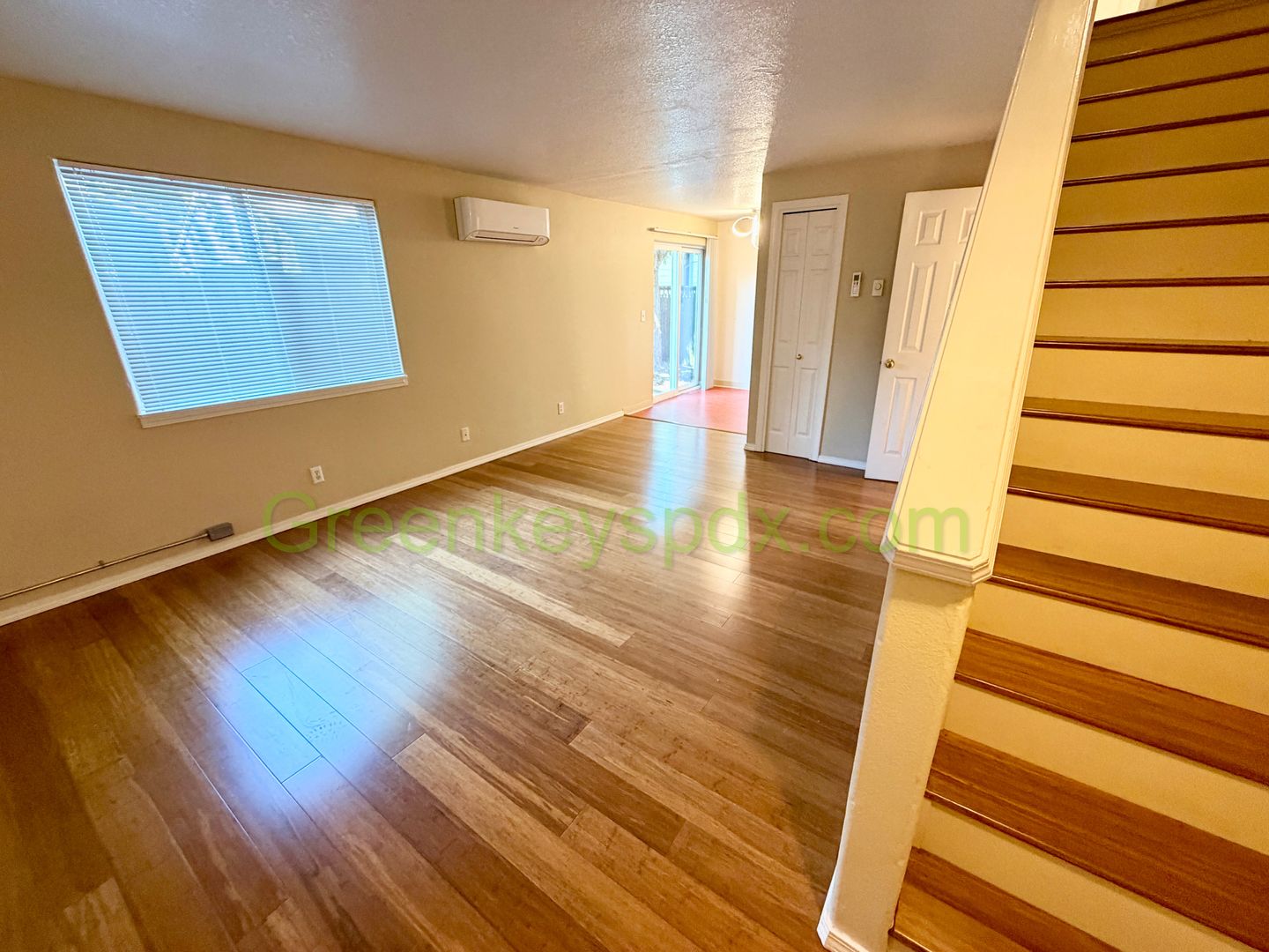 Portland Apartment: 7137 Southeast Steele Street