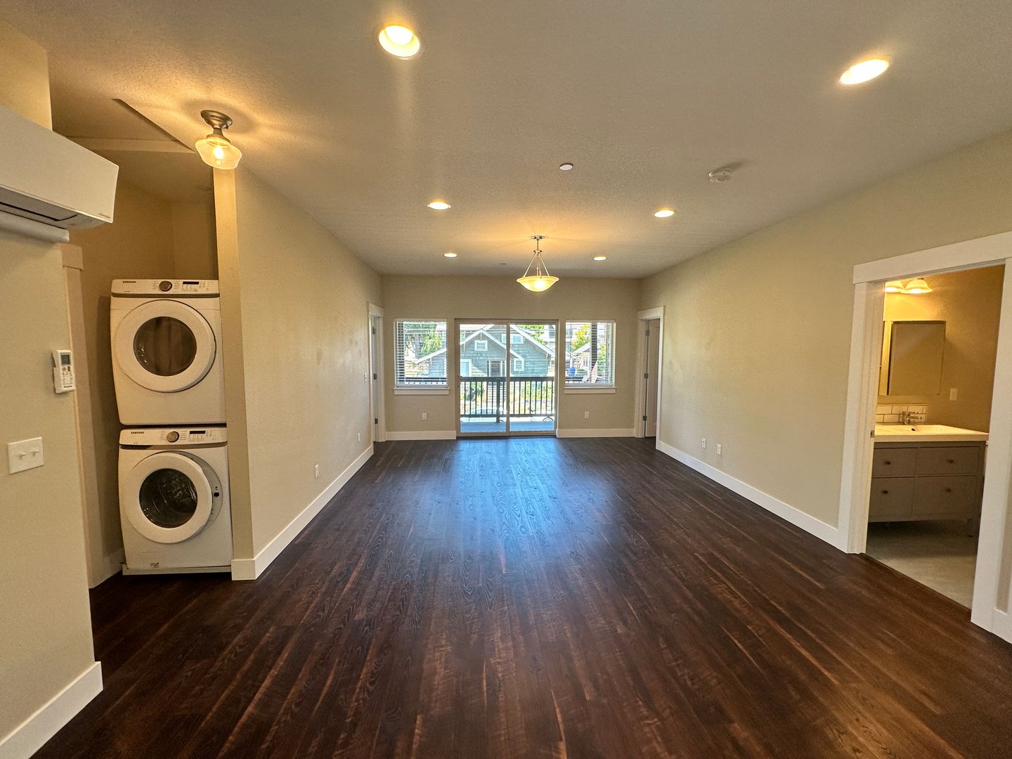 Portland Apartment: 2015 Northeast 47th Avenue