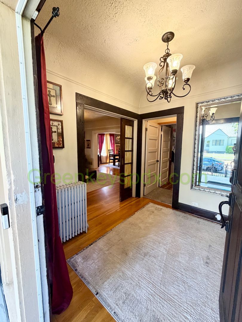 Portland House: 1021 N Jessup St