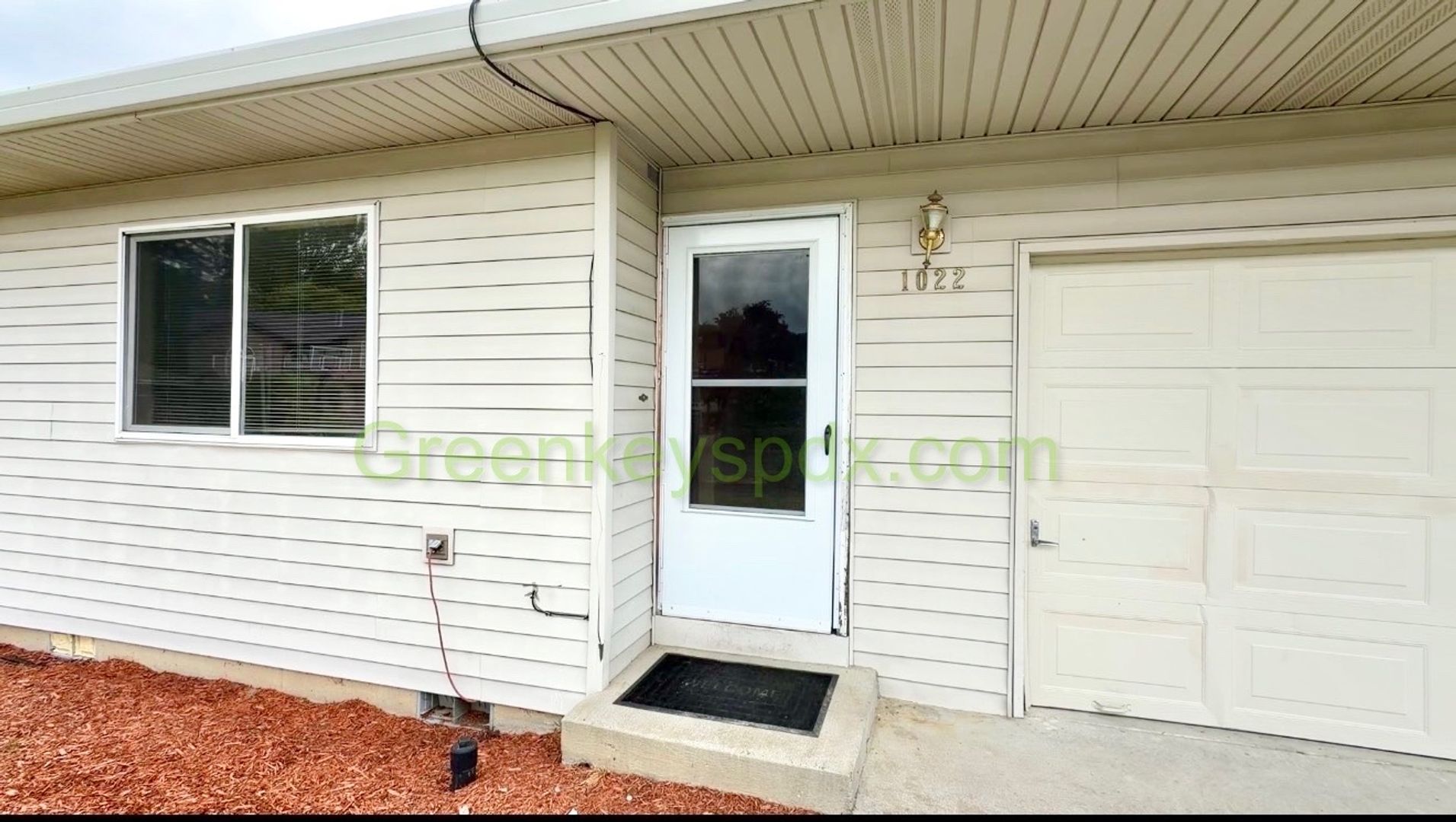 Portland Apartment: 1022 – 1034 NE Lija Loop