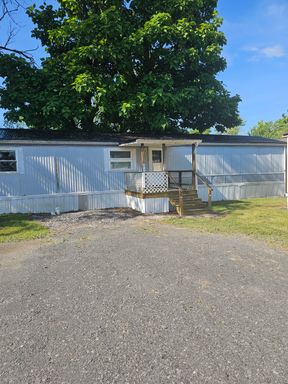 3BR Mobile Home in East Freedom
