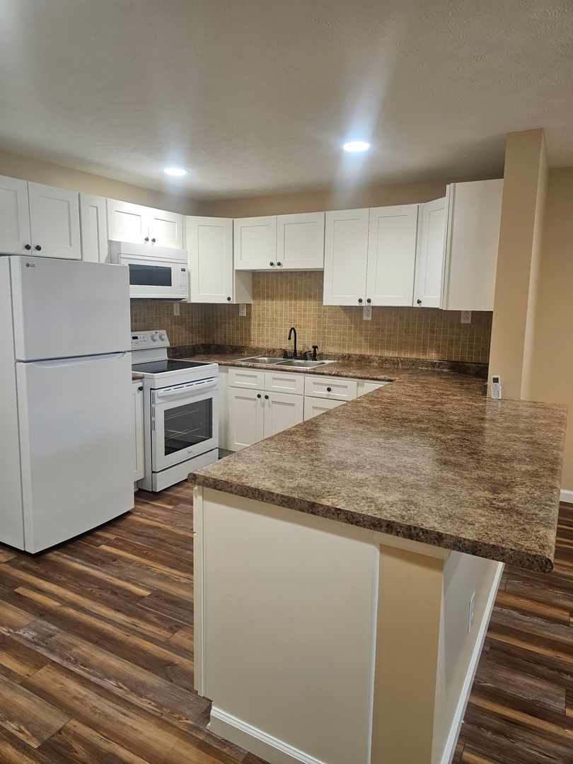 East Freedom Apartment: 136 Devecchis St Apt 5 East Freedom PA 16637