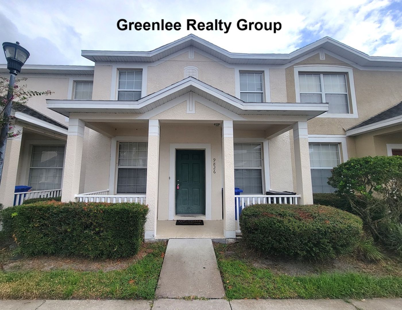 Riverview Townhome: 9826 Carlsdale Dr.