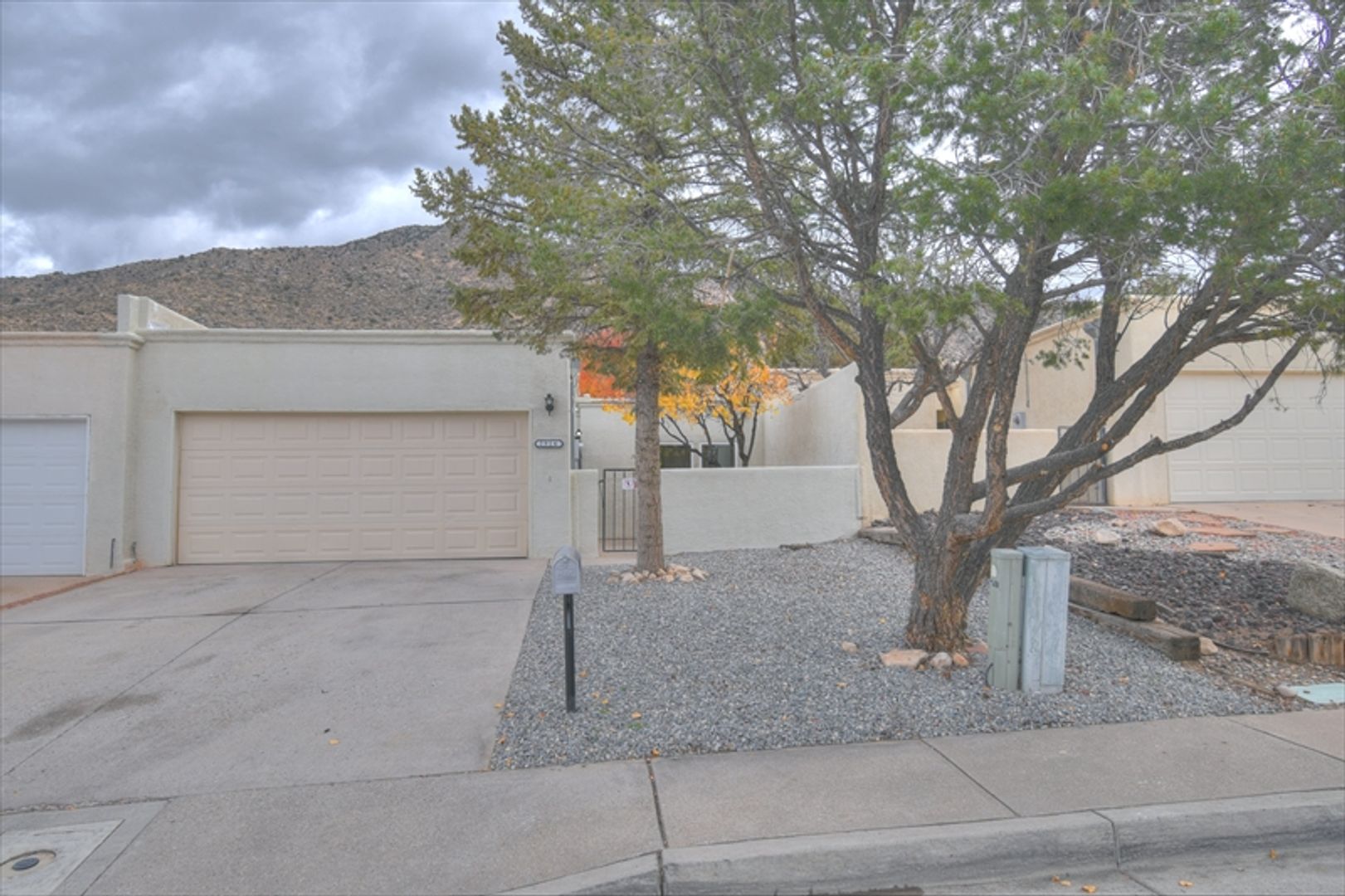 Albuquerque House: 2916 Candelita Court NE