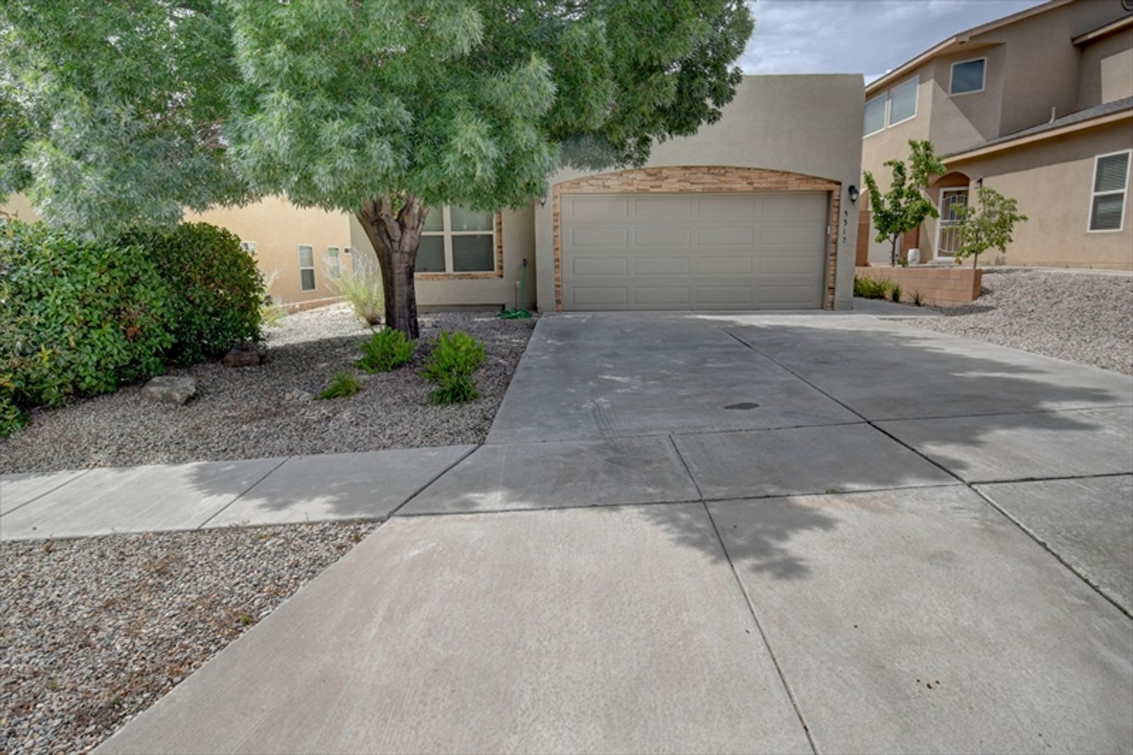 Albuquerque House: 5512 Costa Uerde Rd NW