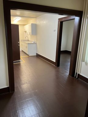 2 Bed 1 Bath – photo 1
