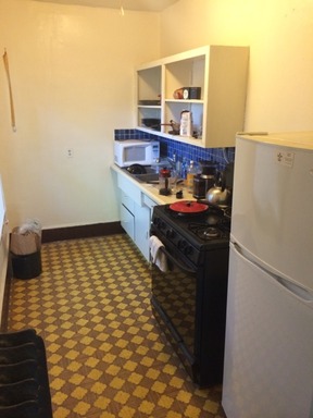 450 Sqft U district Studio – photo 1