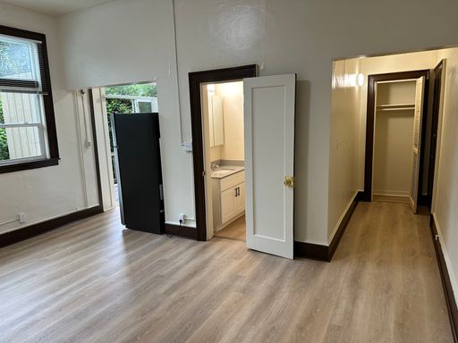 Large U District Studio, High Ceilings, Private Deck – photo 1