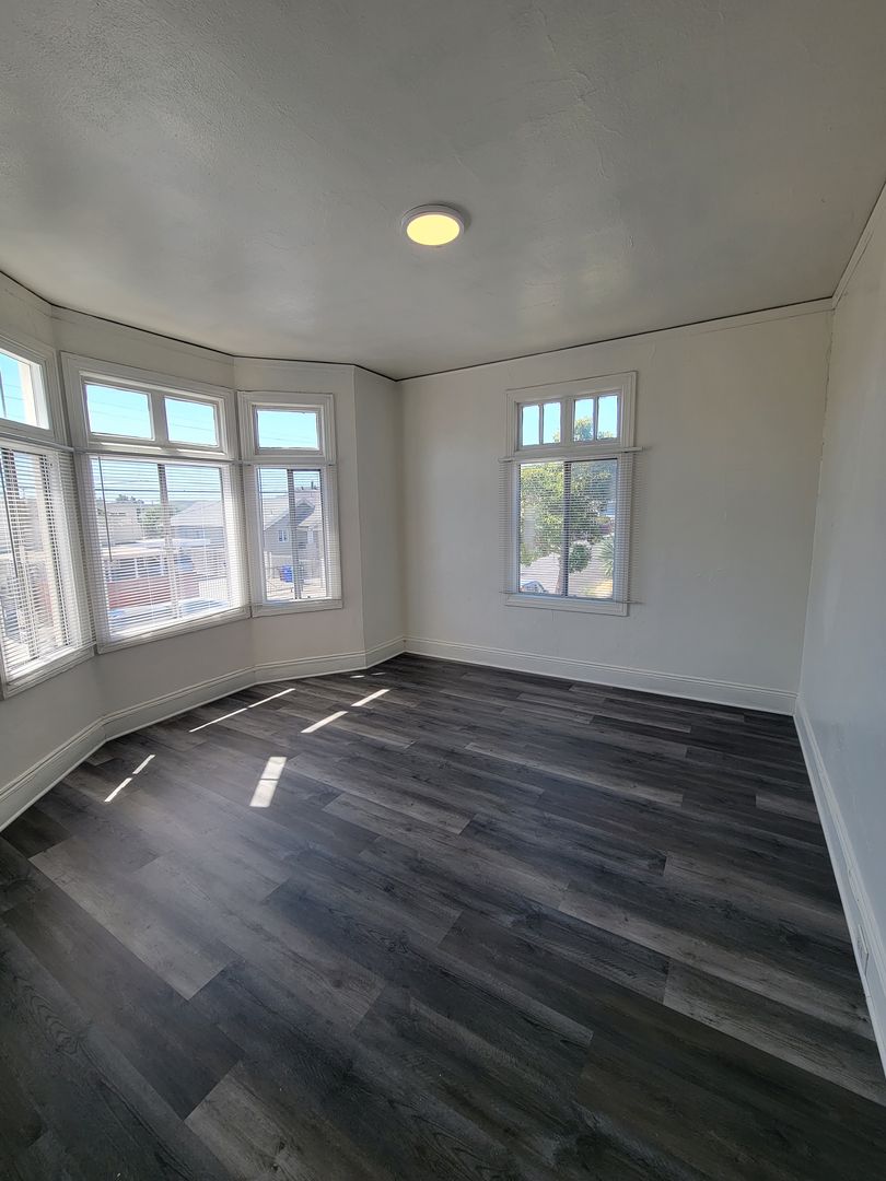 Richmond Apartment: 203-205-225 16th Street