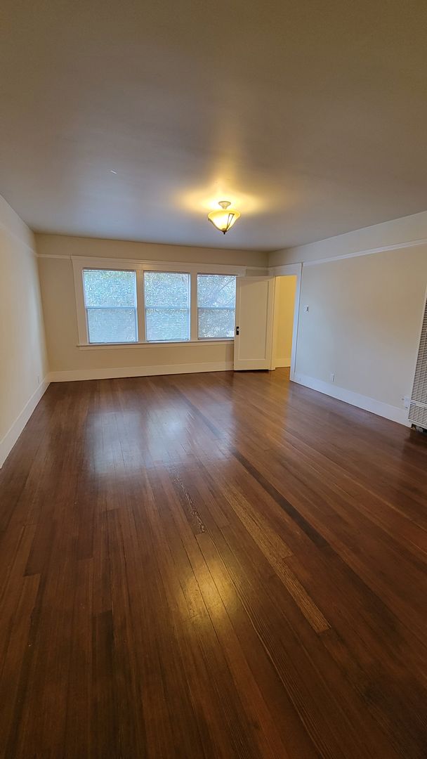 Vallejo Apartment: 800 Capitol Street