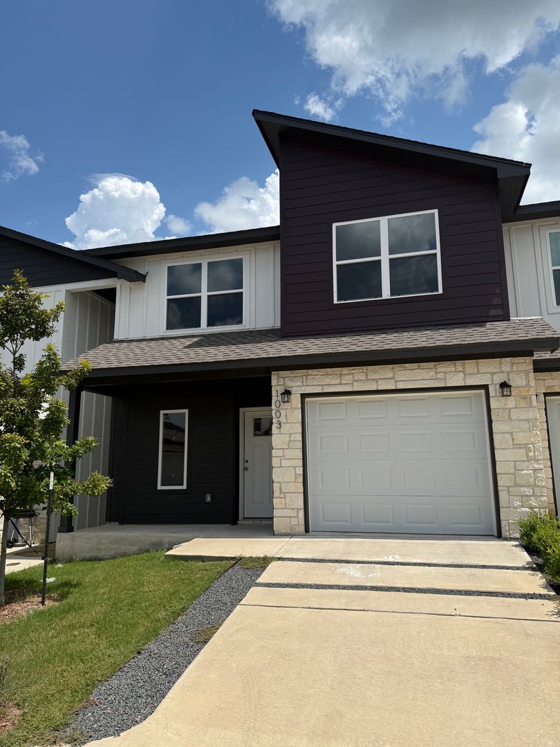 Belton Apartment: Allie Way