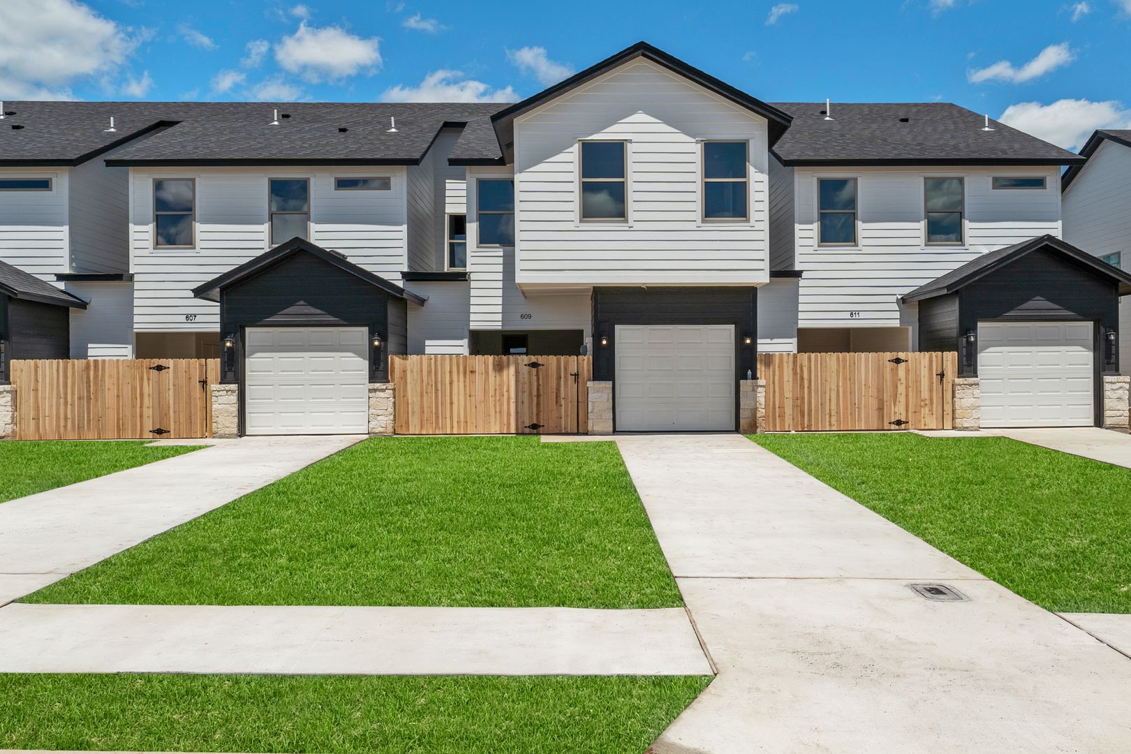 Temple Townhome: 733 Meomi Dr