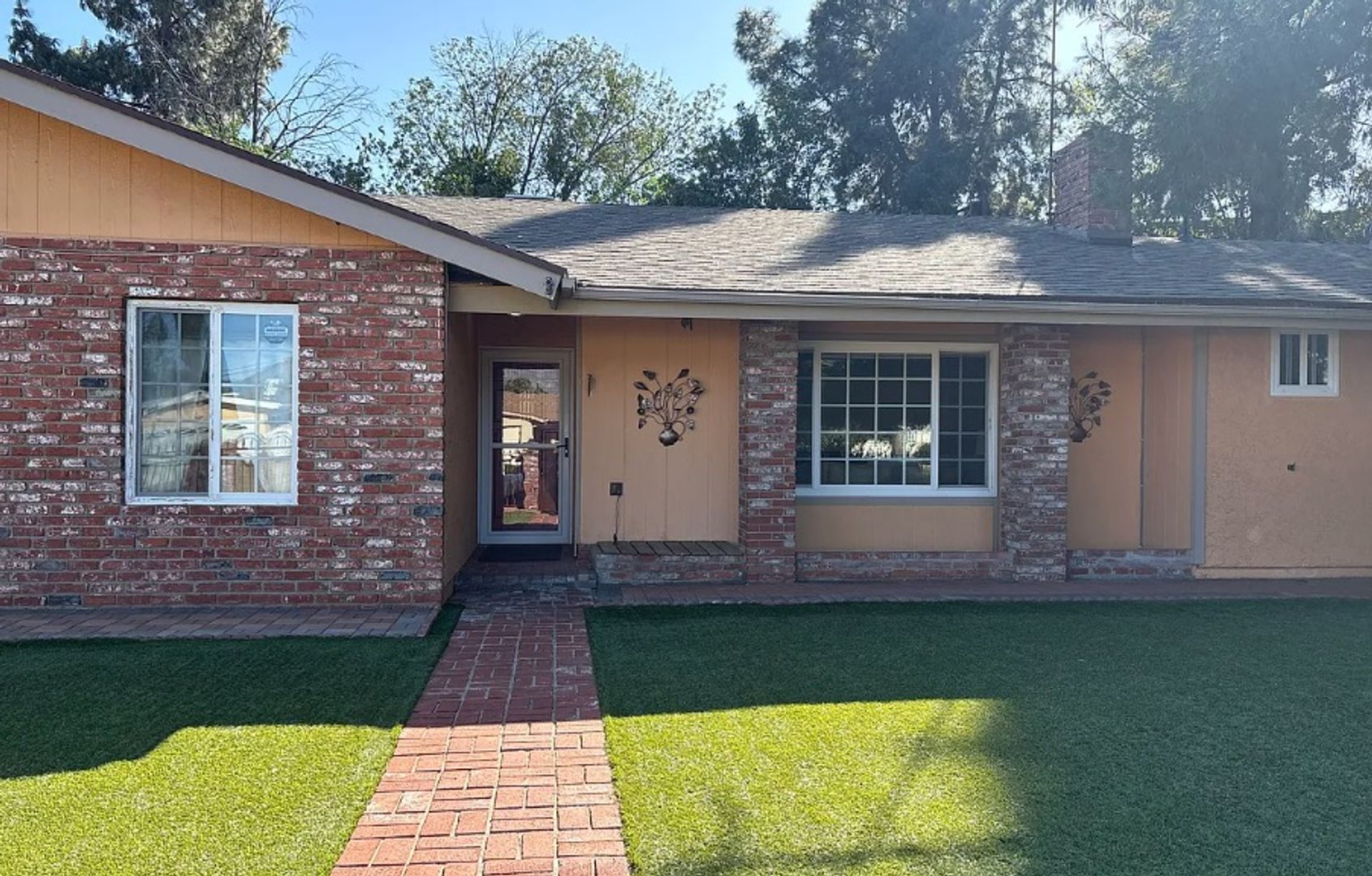 Granada Hills House: 16064 Jersey St.