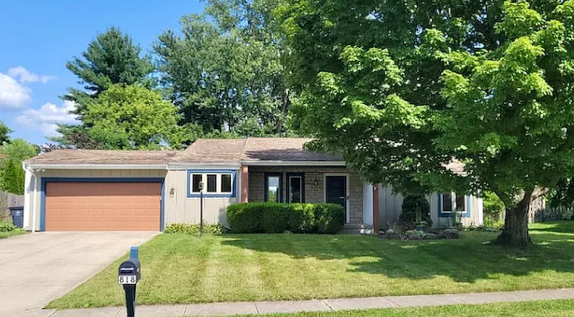 Columbus House: 818 Eastchester Dr.