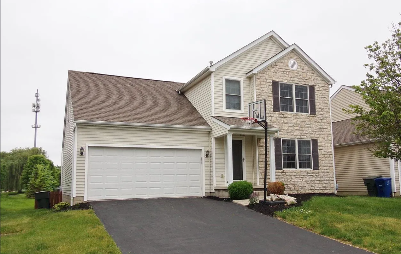 Lewis Center House: 522 Thistleview Dr