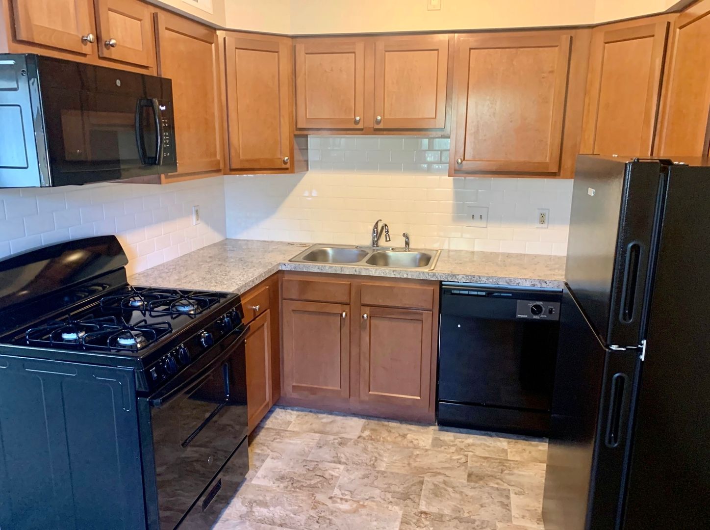 Grand Rapids Apartment: 1966 Burton St SE