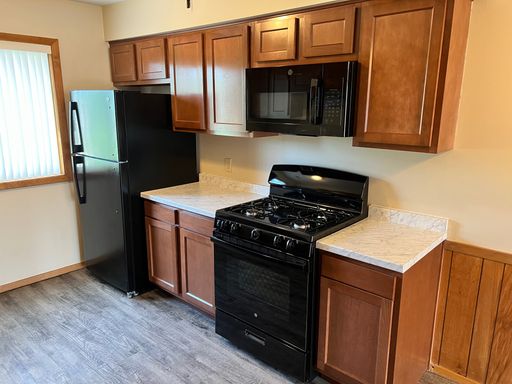 Cozy 2 Bedroom, 1 Bath Apartment with Balcony - Welcome Home! – photo 1
