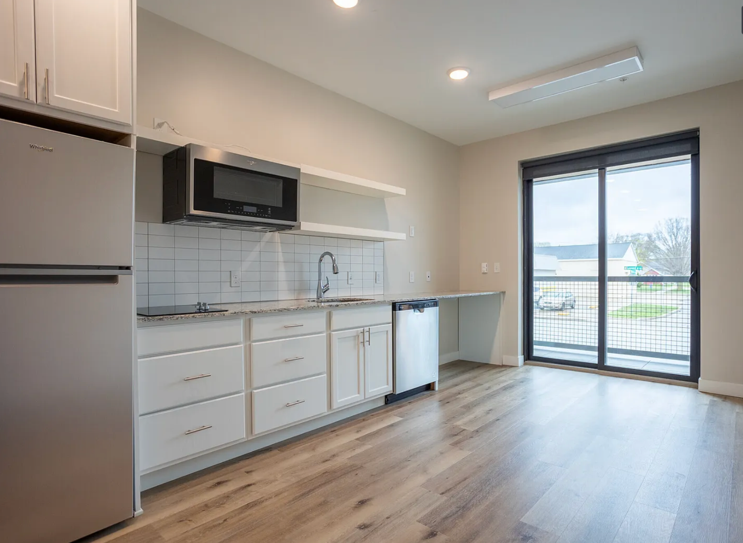 Grand Rapids Apartment: 900 Leonard St NW