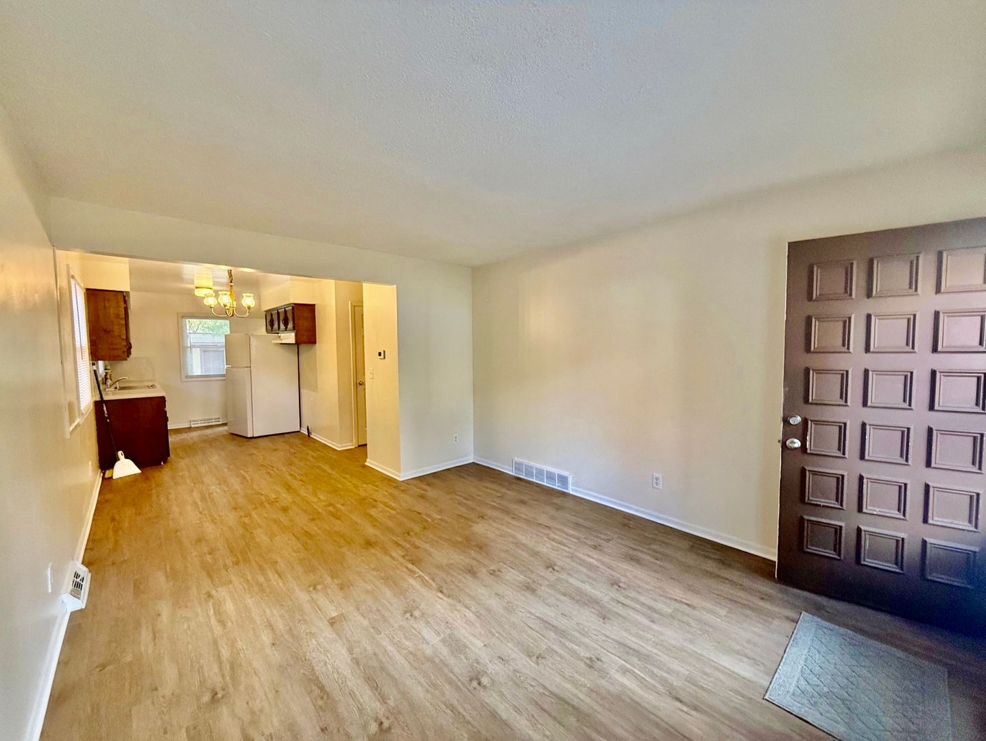 Wyoming Apartment: 3718 Groveland Ave SW