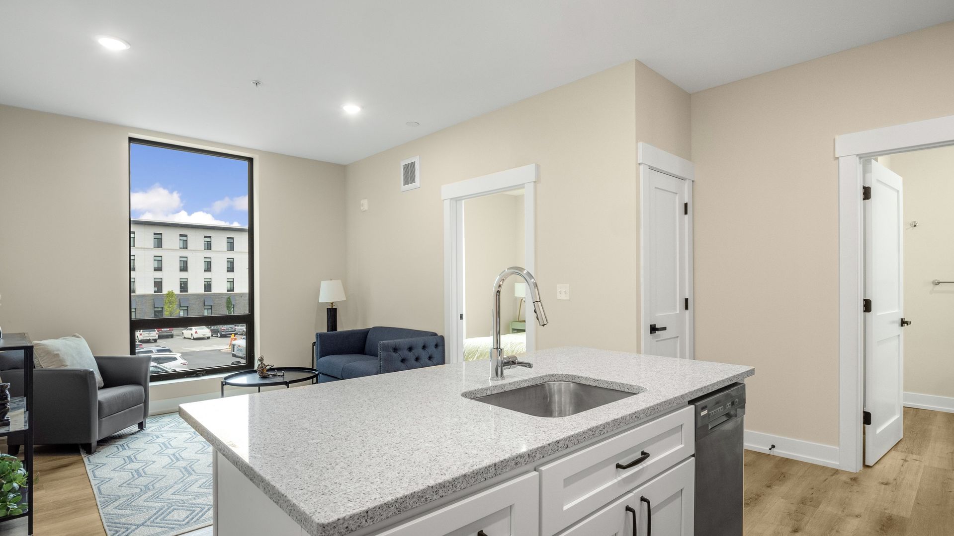 Grand Rapids Apartment: 90 Wealthy Street SE,