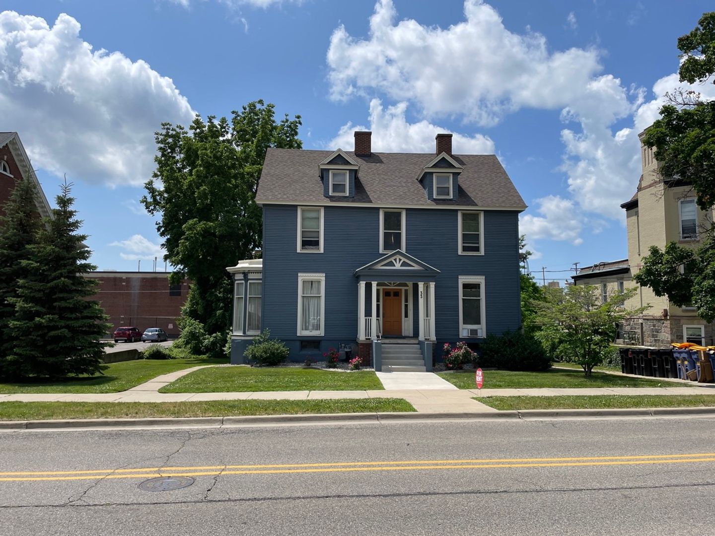 Grand Rapids Apartment: 33 Lafayette Ave SE