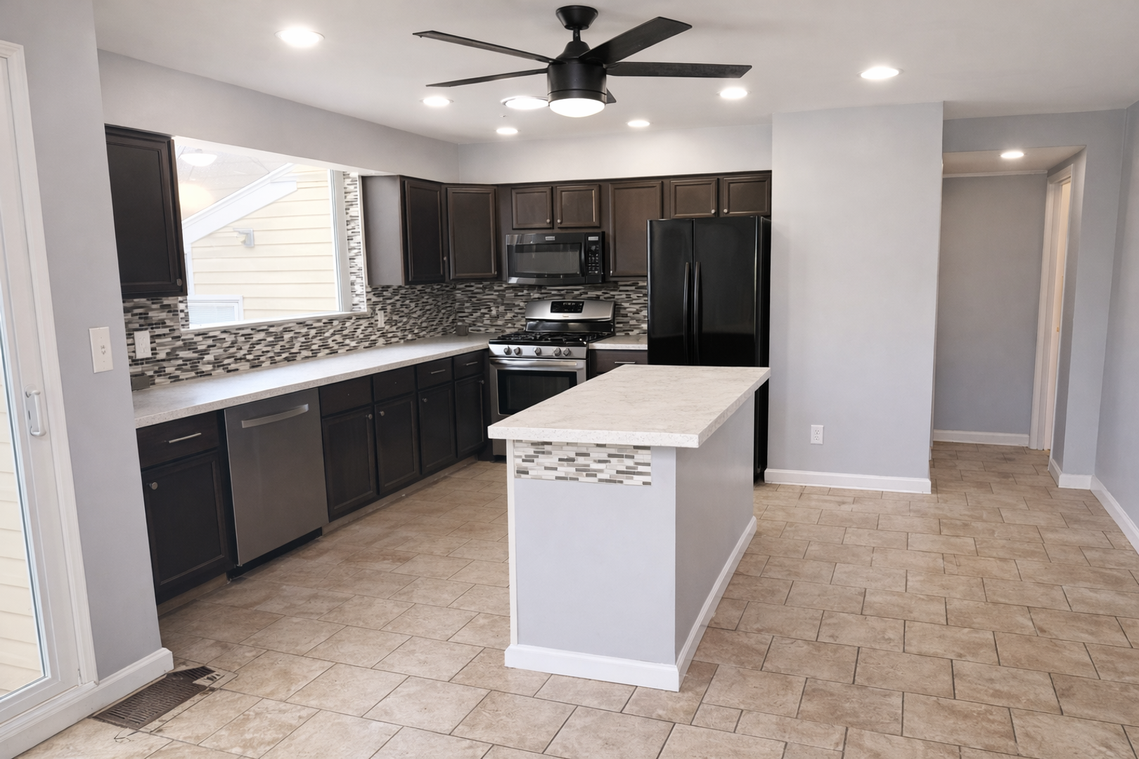 Grand Rapids Apartment: 217 Seward Ave NW