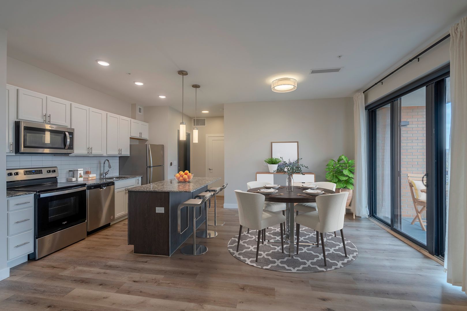 Grand Rapids Apartment: 900 Leonard St NW