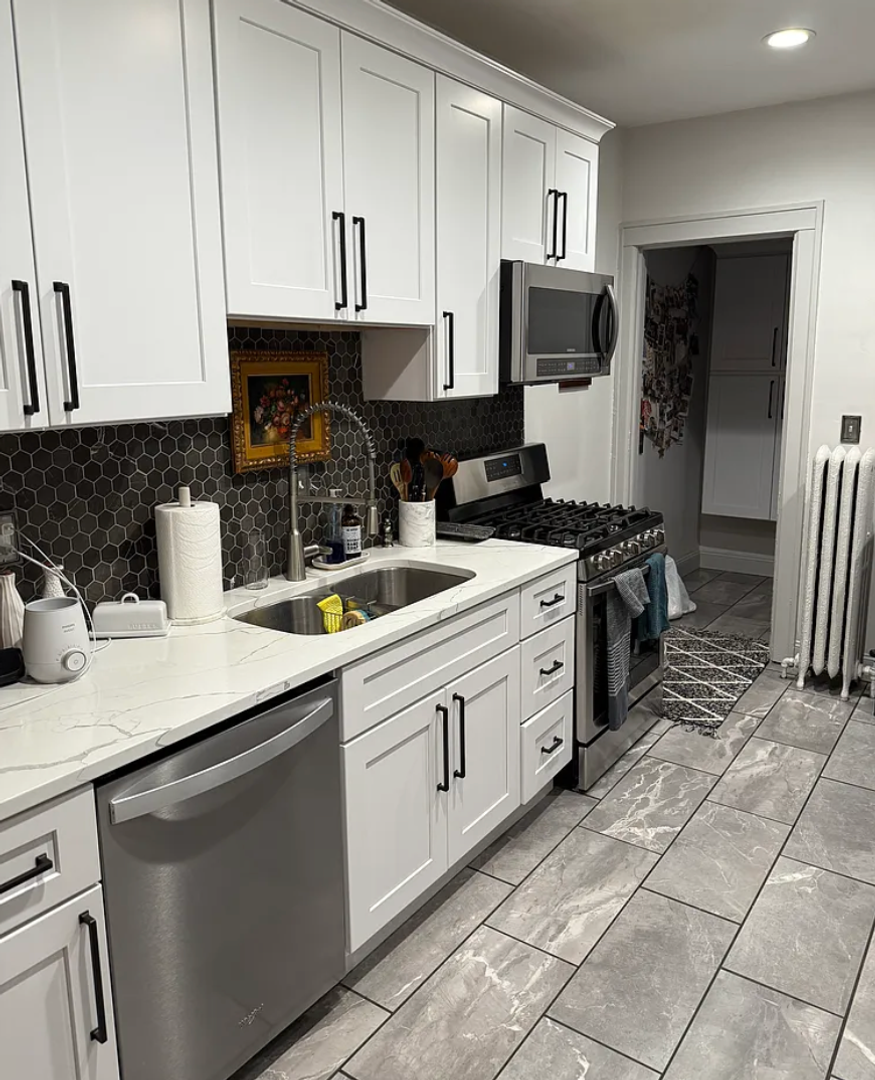 Grand Rapids Apartment: College Ave SW