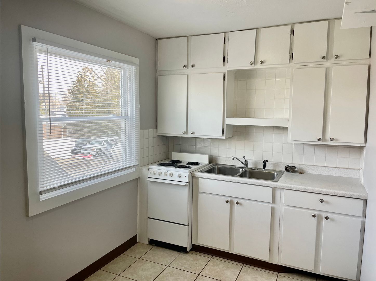 Cedar Springs Apartment: 30 S Main St NE