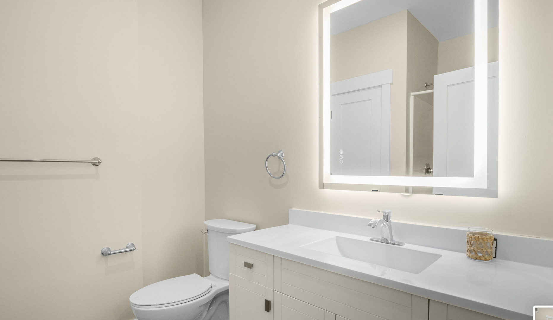 Grand Rapids Apartment: 90 Wealthy Street SE,