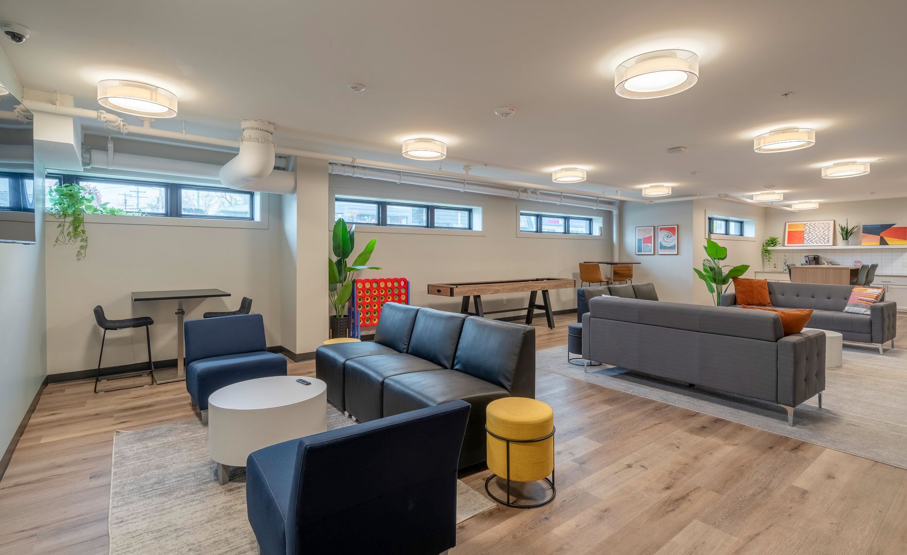 Grand Rapids Apartment: 900 Leonard St NW