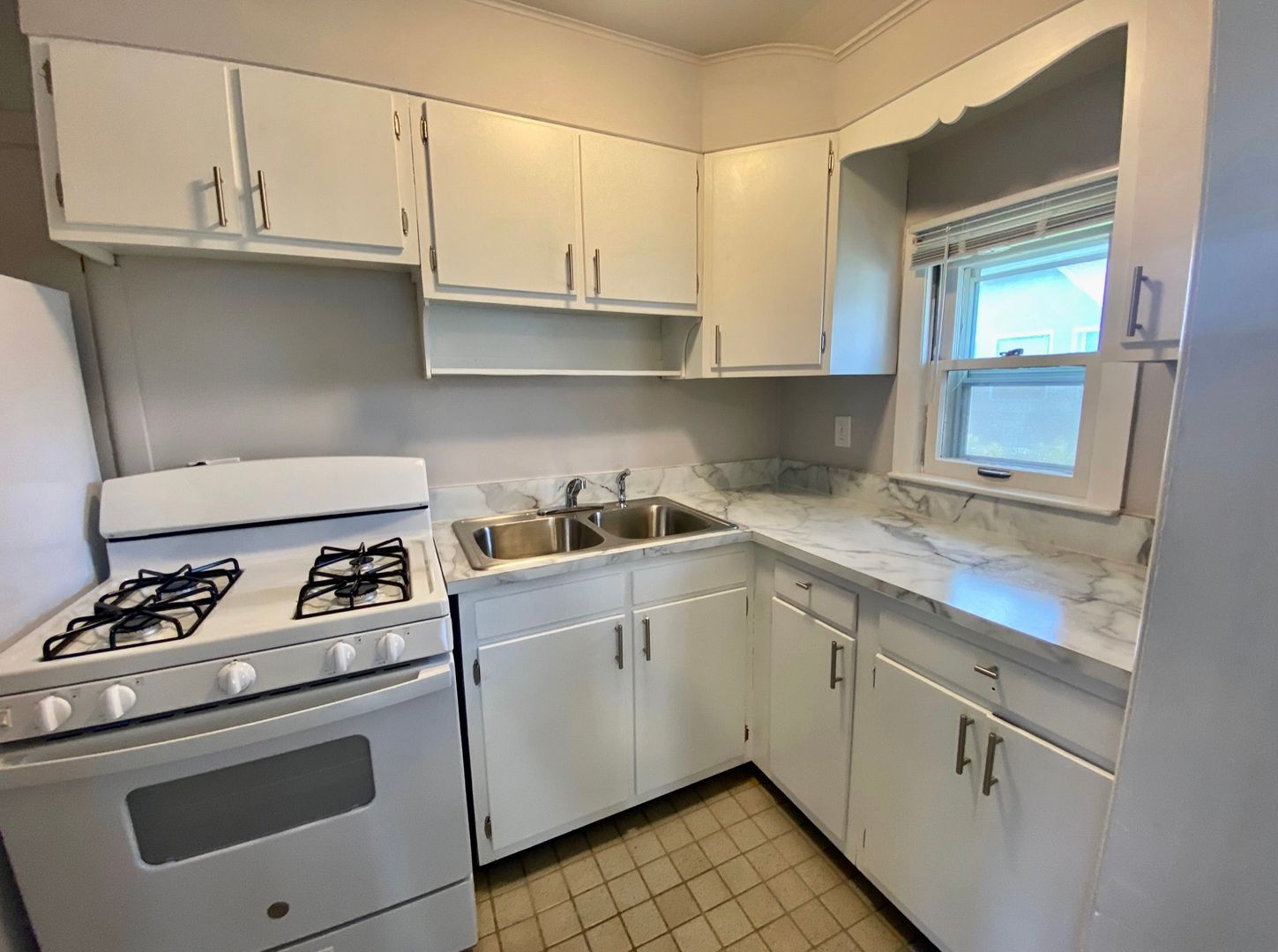 Grand Rapids Apartment: 329 Lyon St NE