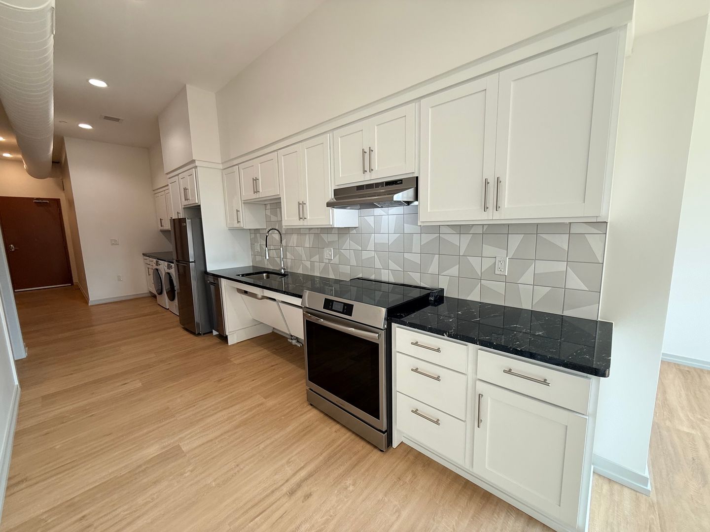 Grand Rapids Apartment: 2040 Division Ave S