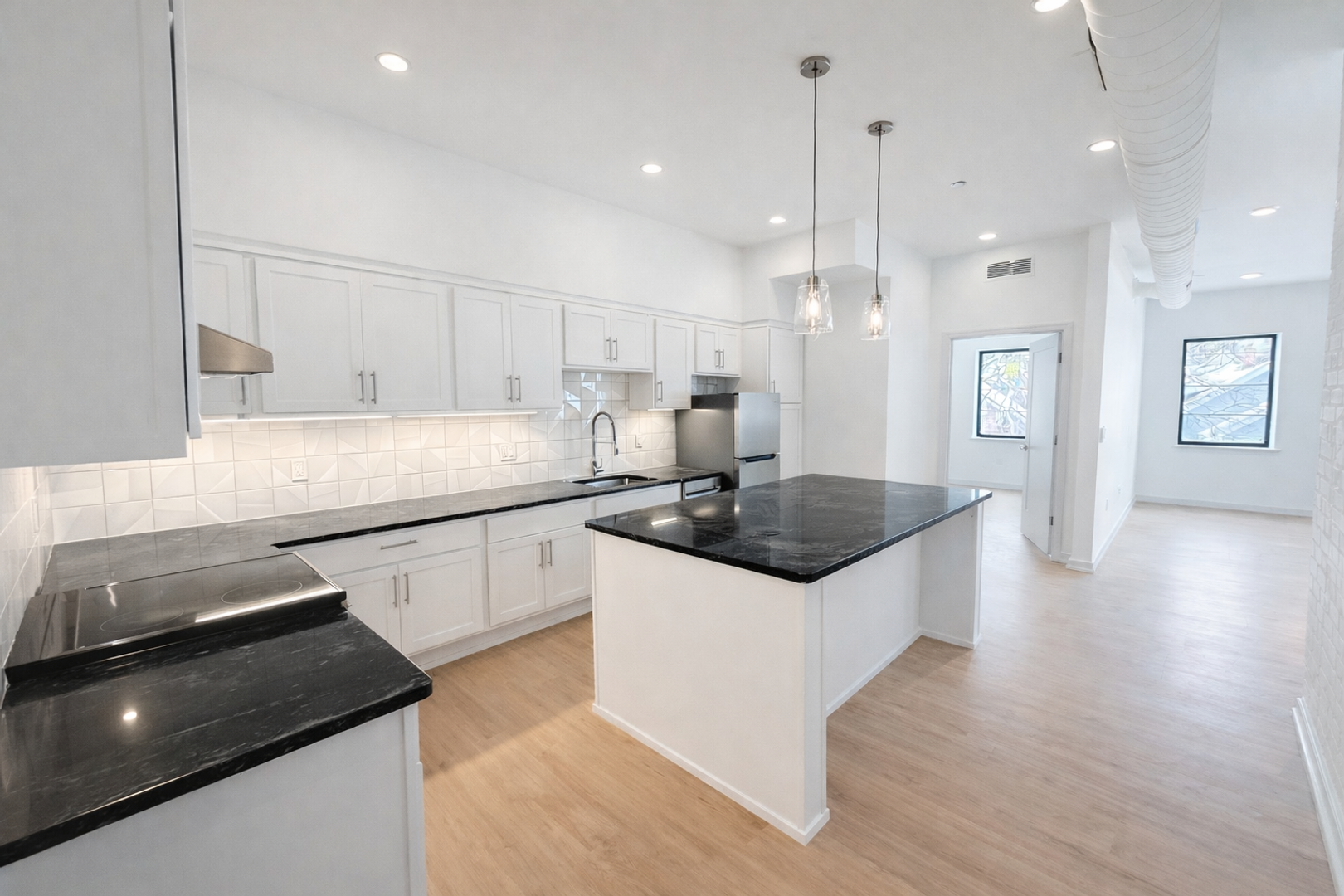 Grand Rapids Apartment: 2040 Division Ave S