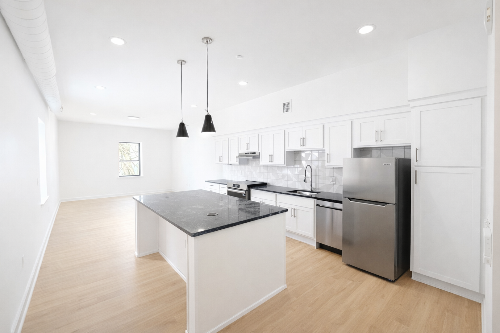 Grand Rapids Apartment: 2040 Division Ave S