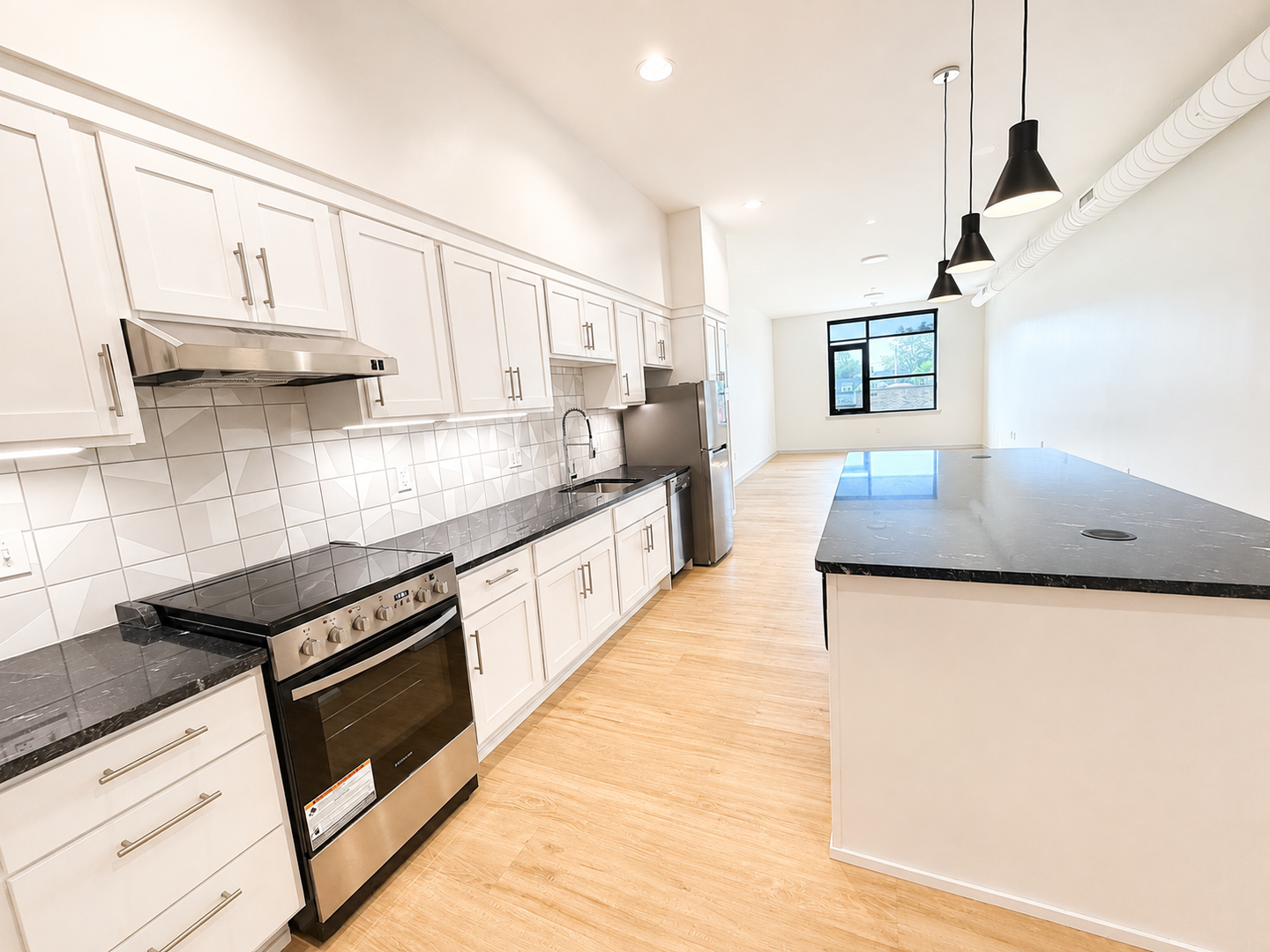 Grand Rapids Apartment: 2040 Division Ave S