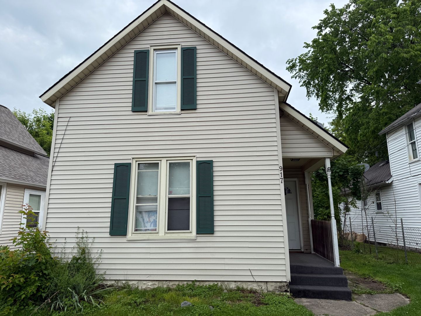 Grand Rapids Apartment: 917 Park St SW