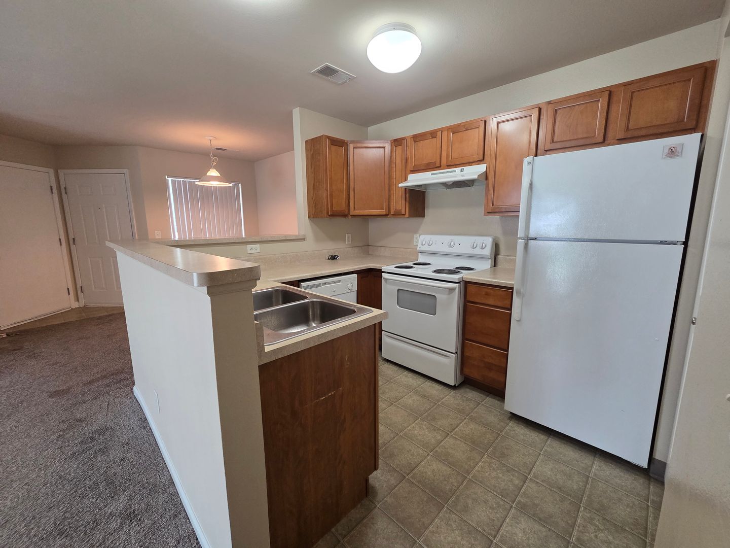 Grandville Apartment: 5943 8th Ave