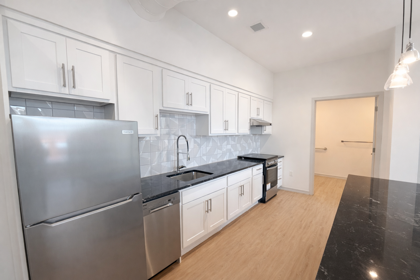 Grand Rapids Apartment: 2040 Division Ave S