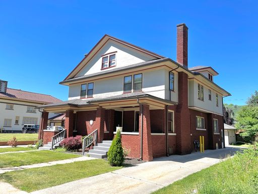 411 College Rental. Heritage Hill. Spacious 2,427 Sq. Ft. with Flexible Floor Plan 5 Bedroom, 3 Full Bath! – photo 1