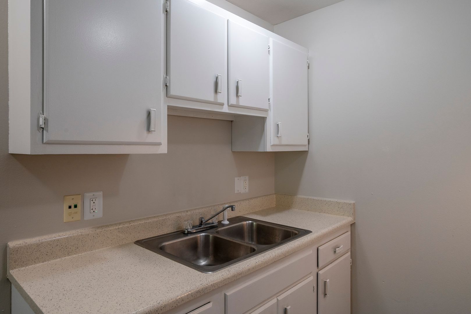 Wyoming Apartment: 2935 Oak Valley Ave SW