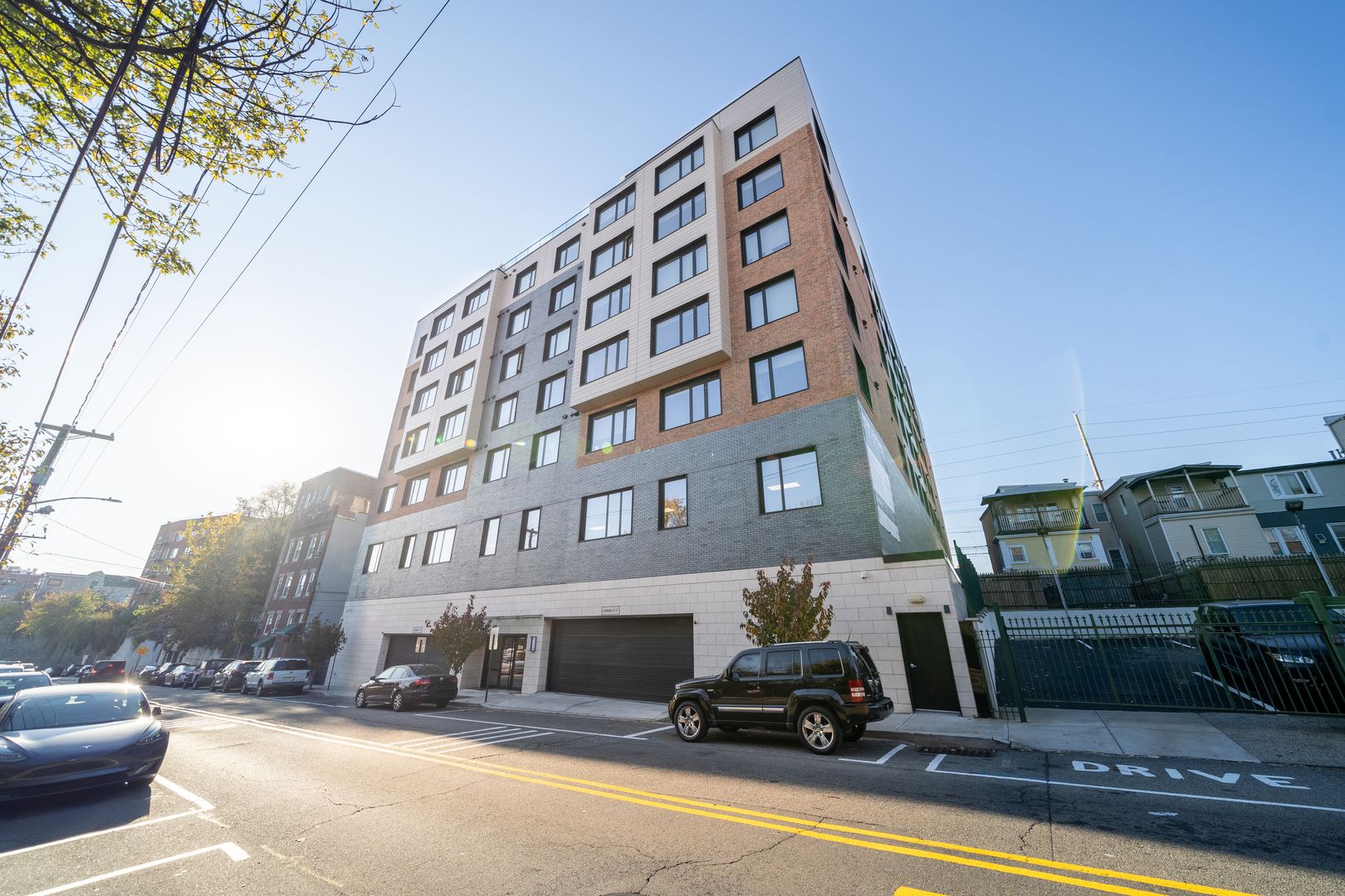 Union City Apartment: 1415 Manhattan Avenue