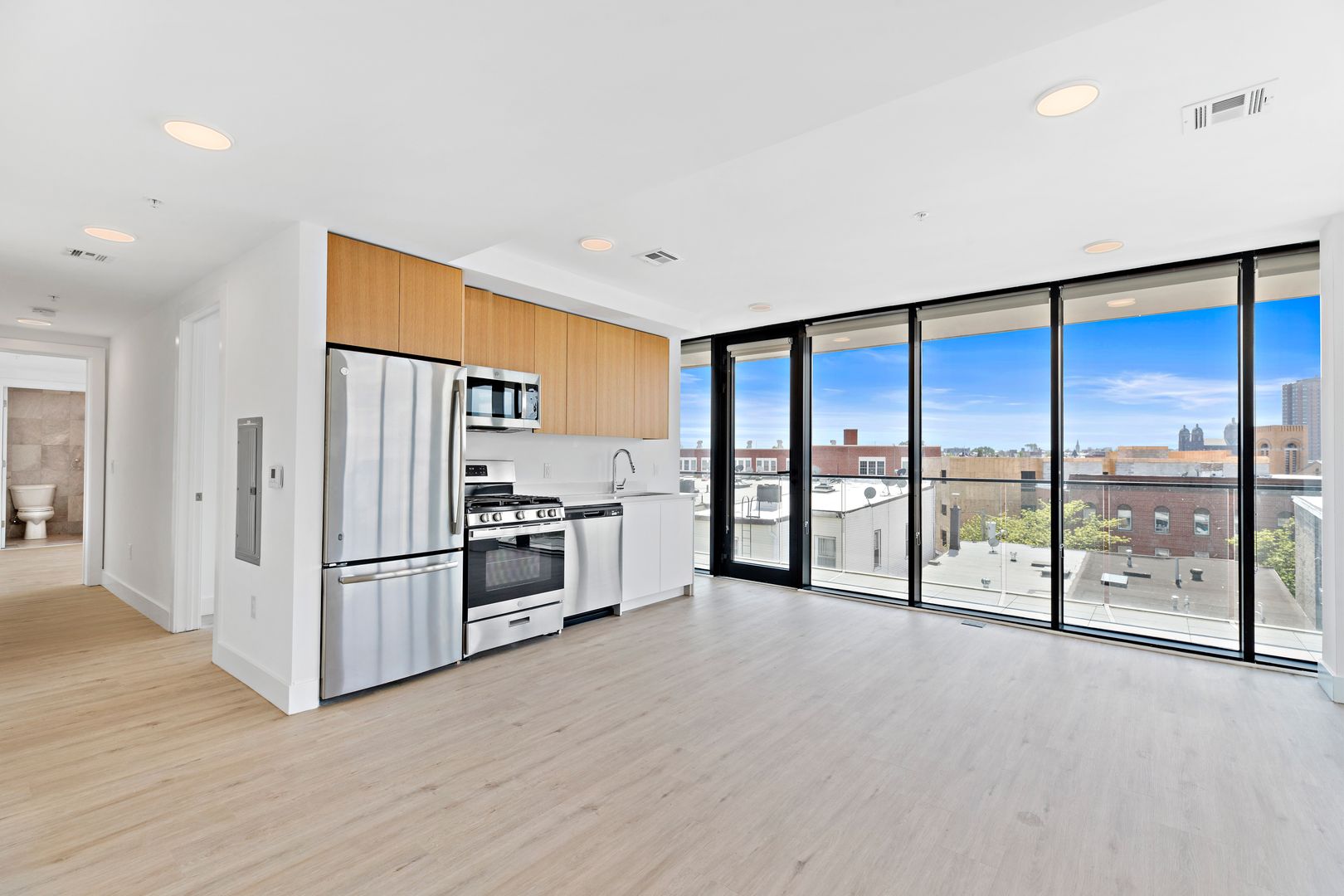 Weehawken Apartment: 231 32nd Street