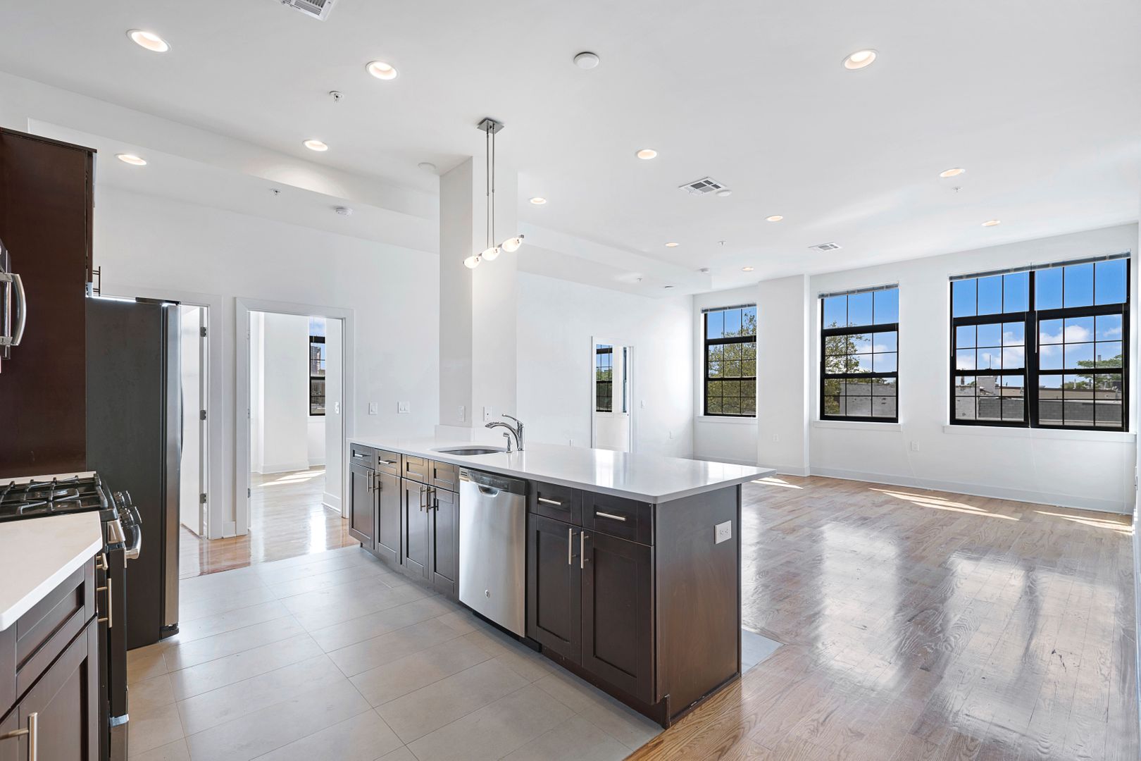 Jersey City Apartment: 136 Oakland Avenue