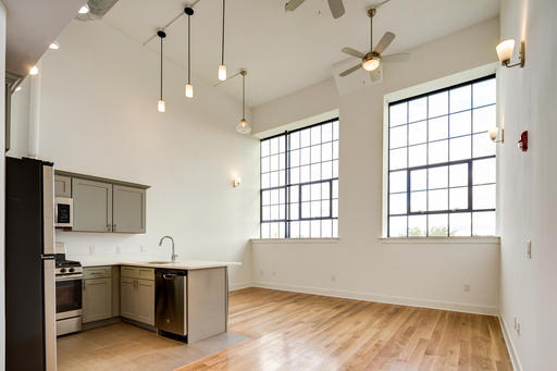Luxury 1 bed 1 bath – photo 1