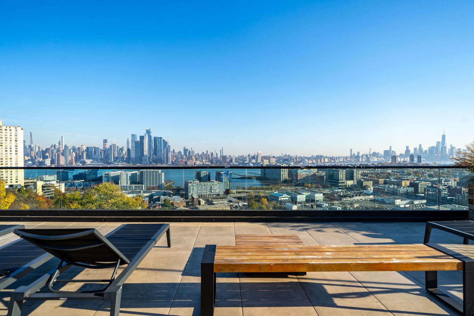Union City Apartment: 1415 Manhattan Avenue