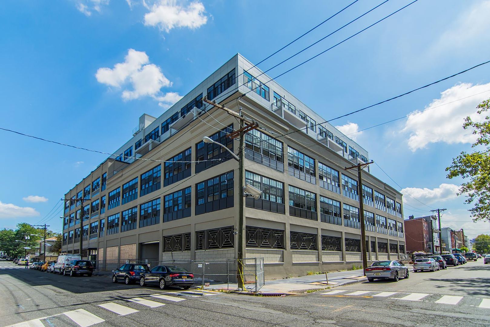 Jersey City Apartment: 136 Oakland Avenue